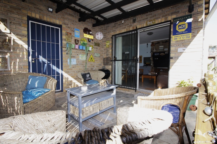 3 Bedroom Property for Sale in Wavecrest Eastern Cape